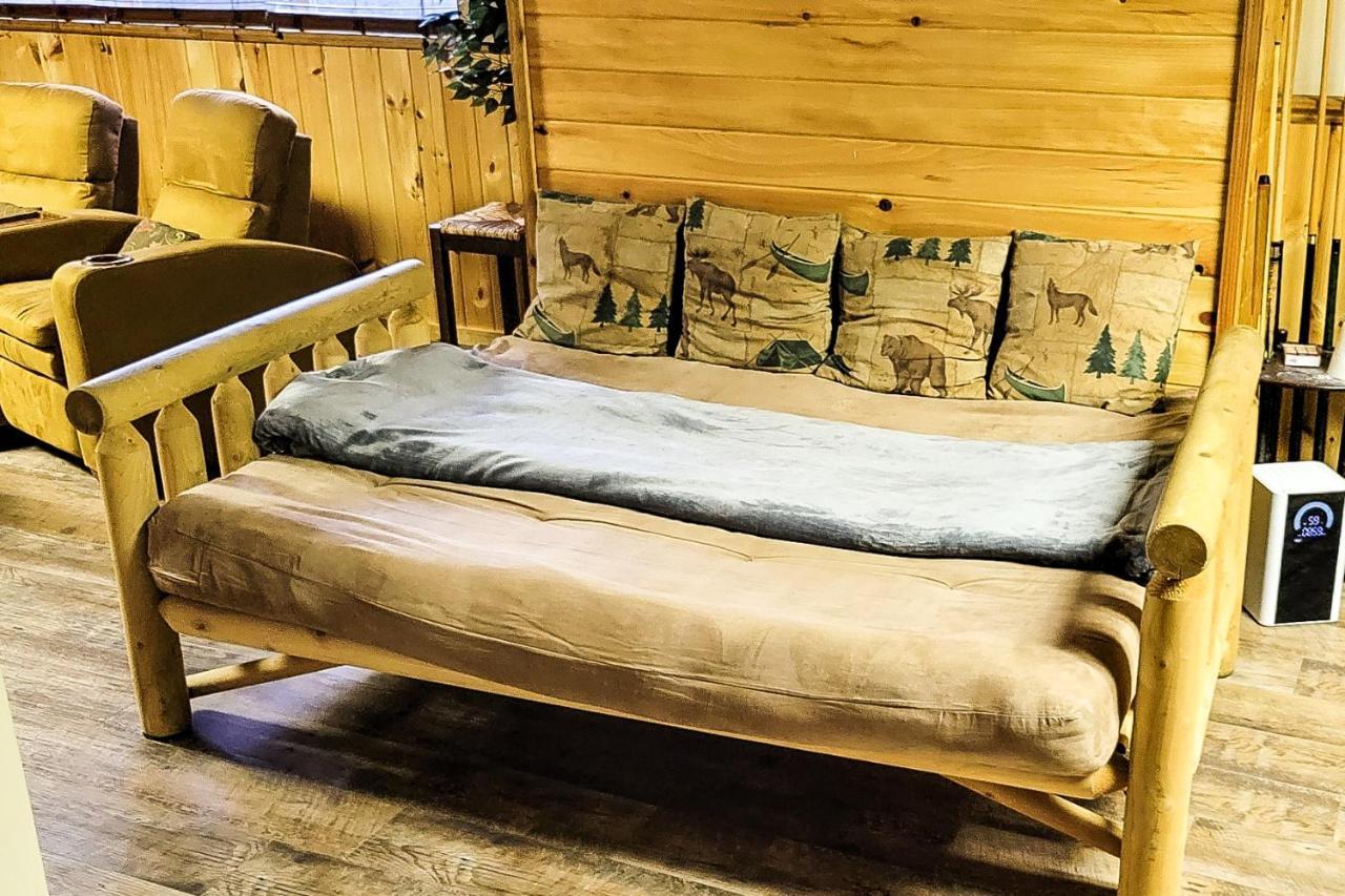 Modern Rustic Countryside Downstairs Guesthouse Севьервилл Экстерьер фото